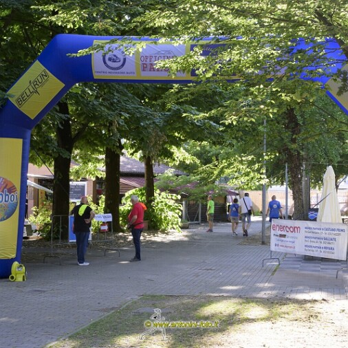 Foto 001 di 169