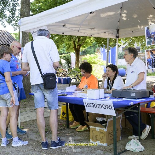 Foto 004 di 169