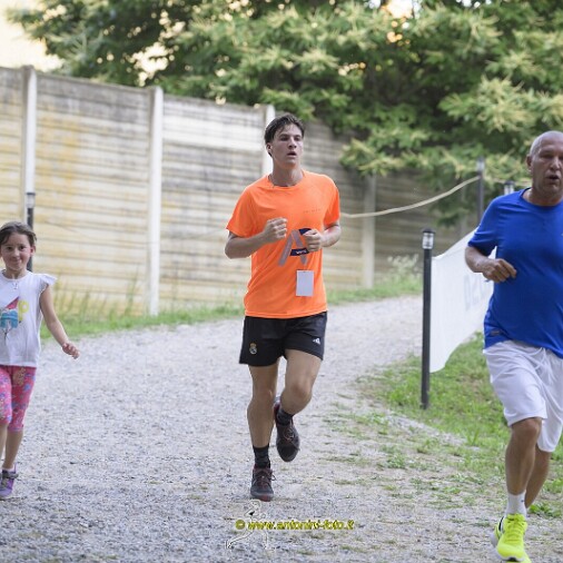 Foto 010 di 103