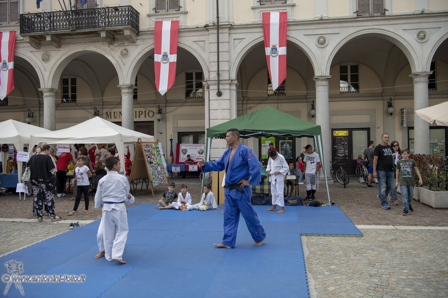 Foto 043 di 139