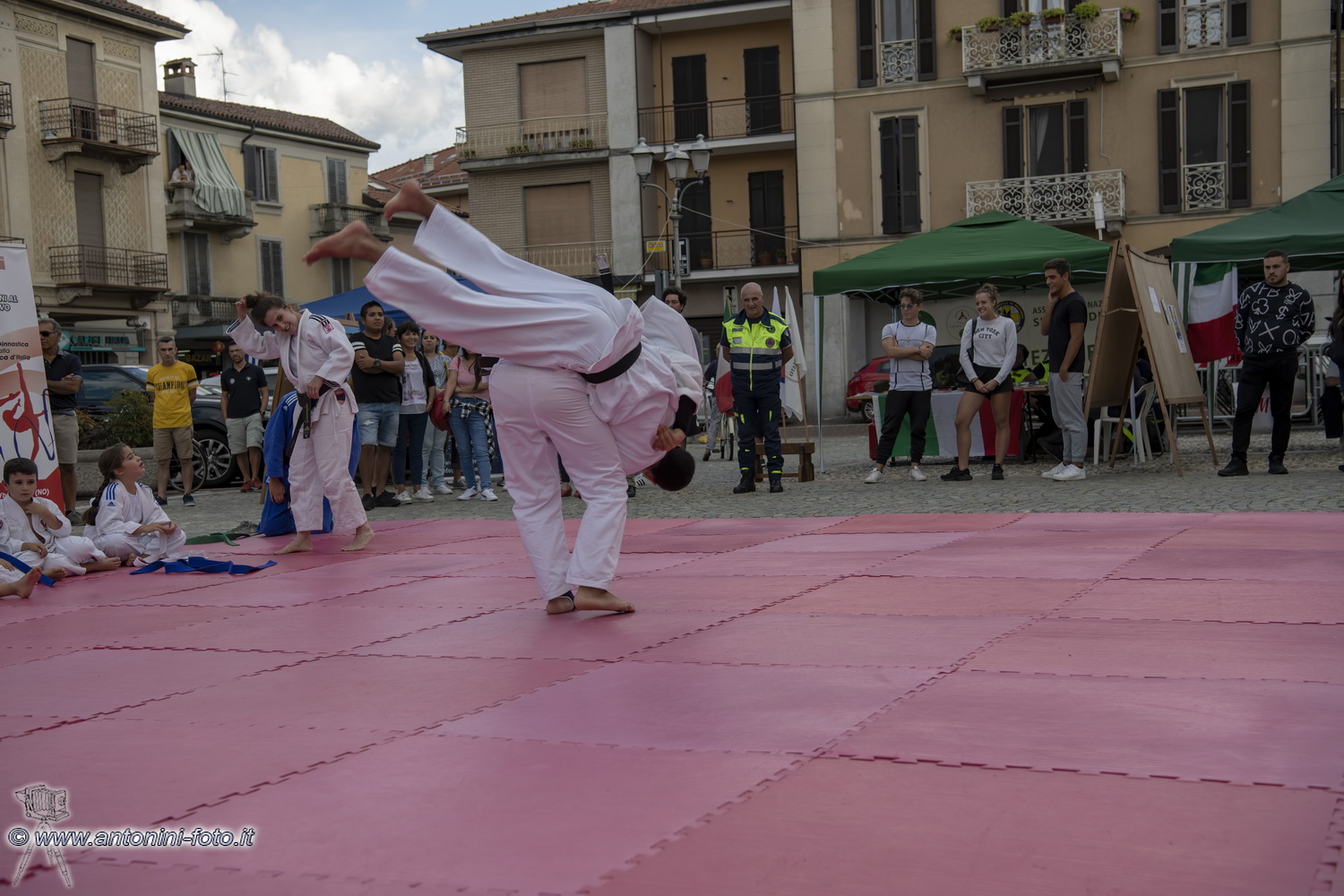 Foto 048 di 139