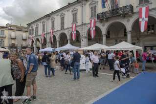 Foto 002 di 139