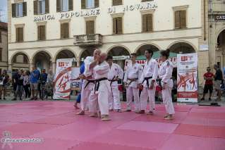 Foto 052 di 139