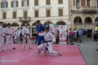 Foto 054 di 139