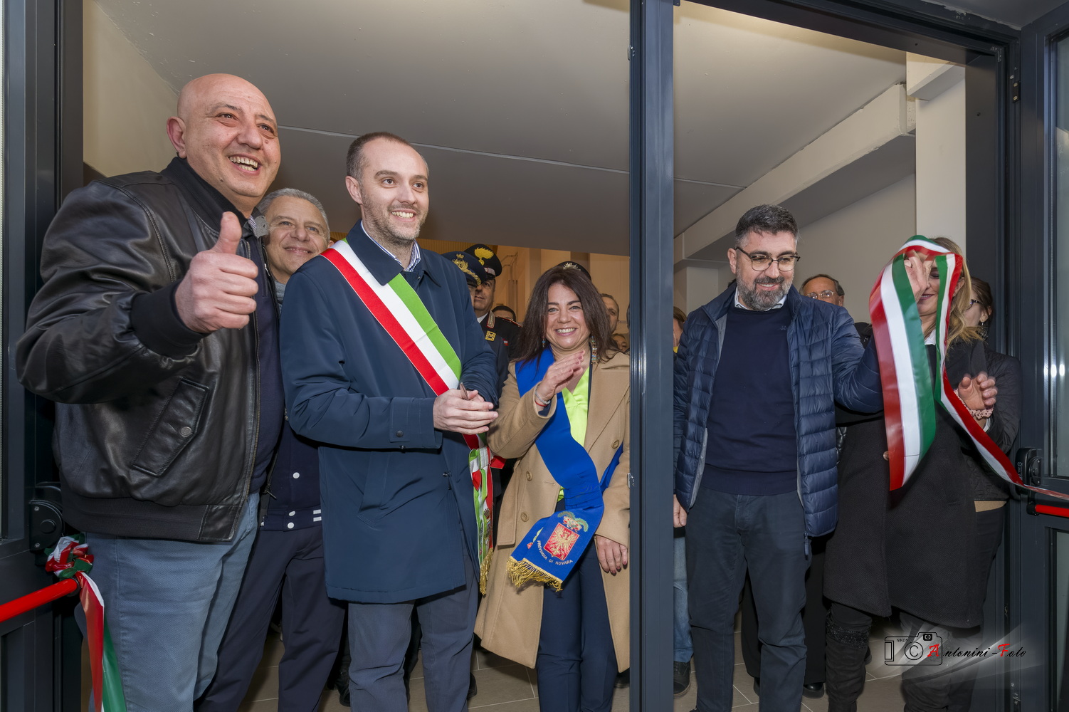 Foto 10 di 77
