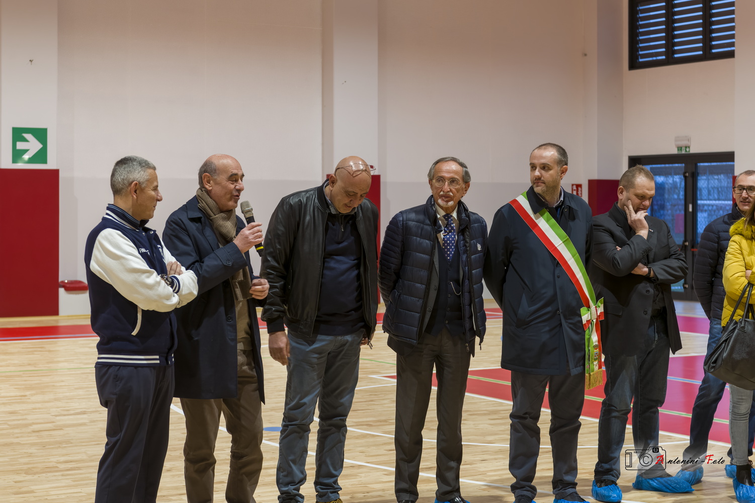 Foto 42 di 77