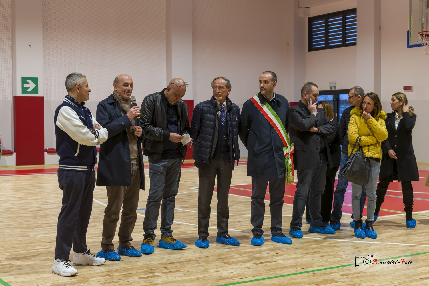 Foto 43 di 77