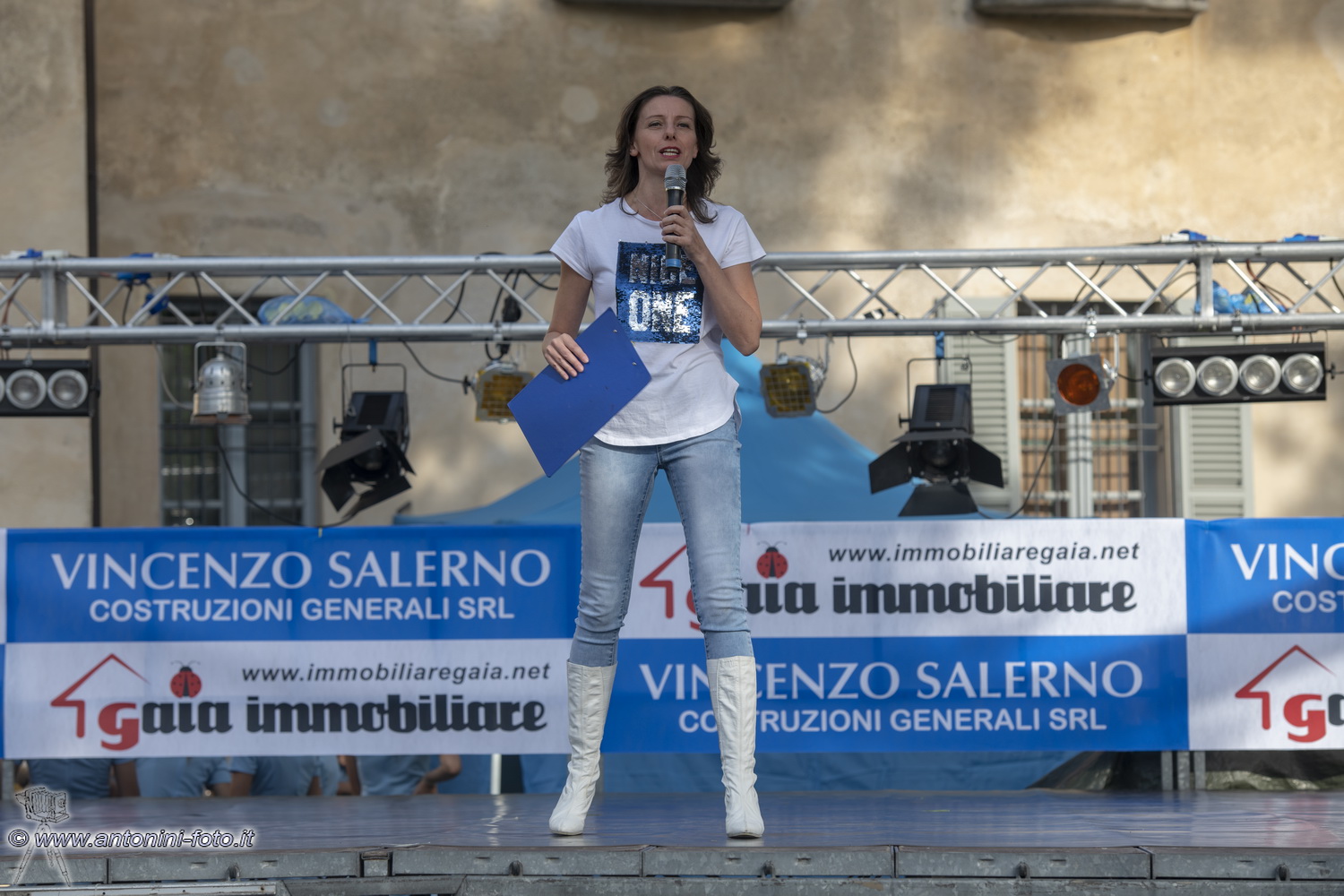 Foto 075 di 192